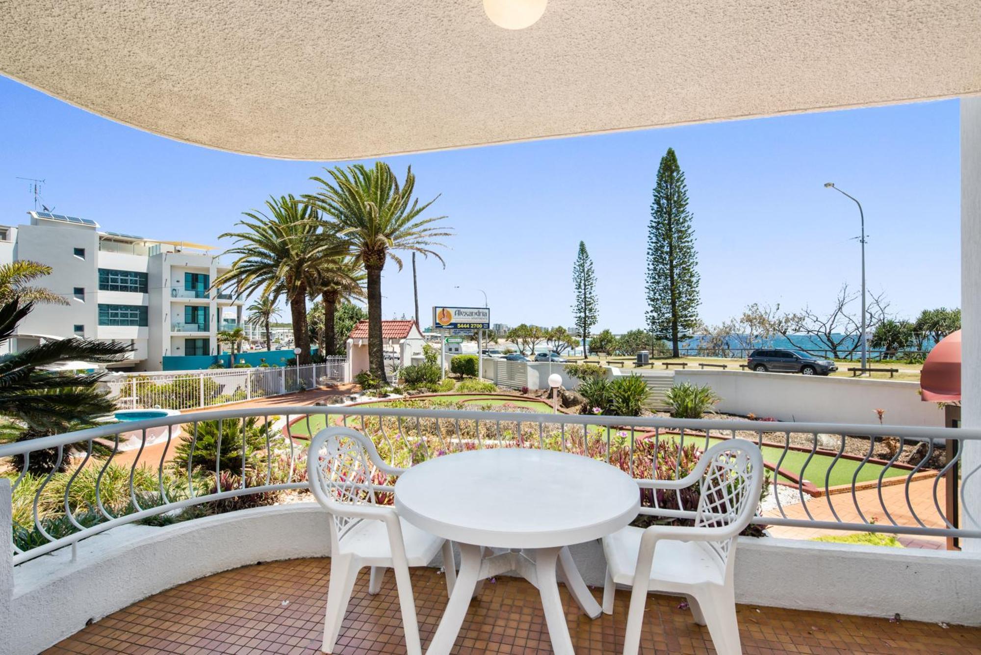 Alexandria Apartments Alexandra Headland Exterior photo