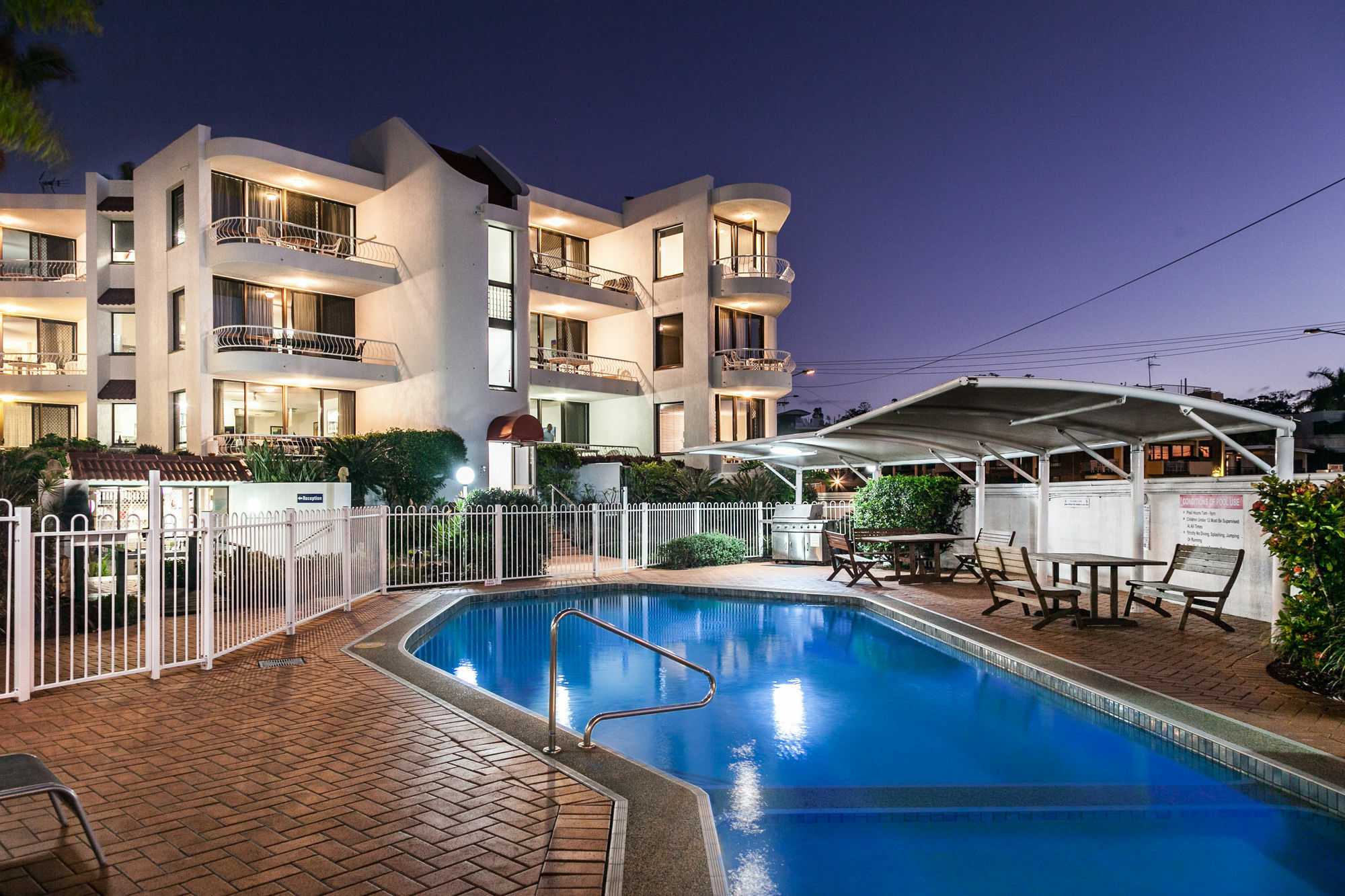 Alexandria Apartments Alexandra Headland Exterior photo
